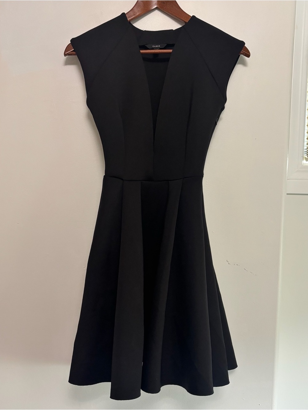 GUESS Black Cap-Sleeve V-Neck Fit & Flare Mini Dress